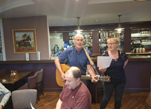 Ná bí cúthail ar an Satharn