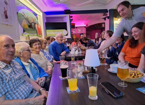 Na ciorcail comhrá ag teacht arais