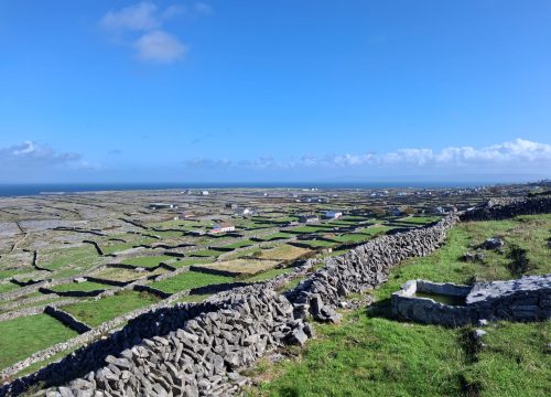 Trasna na dtonnta go hInis Meáin